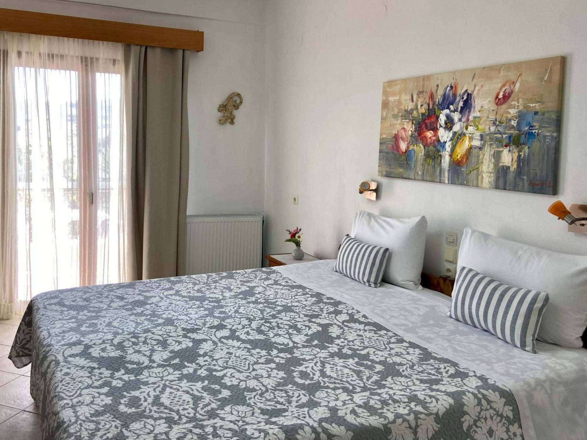 Floros Apartments Agios Stefanos Avliotes (Corfu) Exterior foto