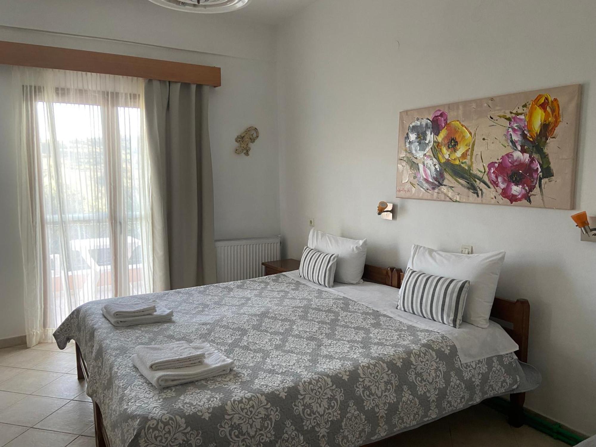 Floros Apartments Agios Stefanos Avliotes (Corfu) Exterior foto