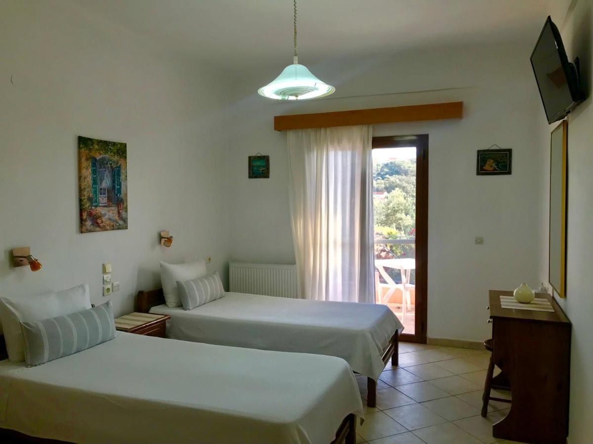 Floros Apartments Agios Stefanos Avliotes (Corfu) Exterior foto
